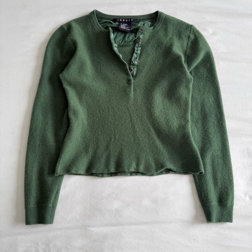 Theory Y2k Cashmere Blend Long Sleeve Top